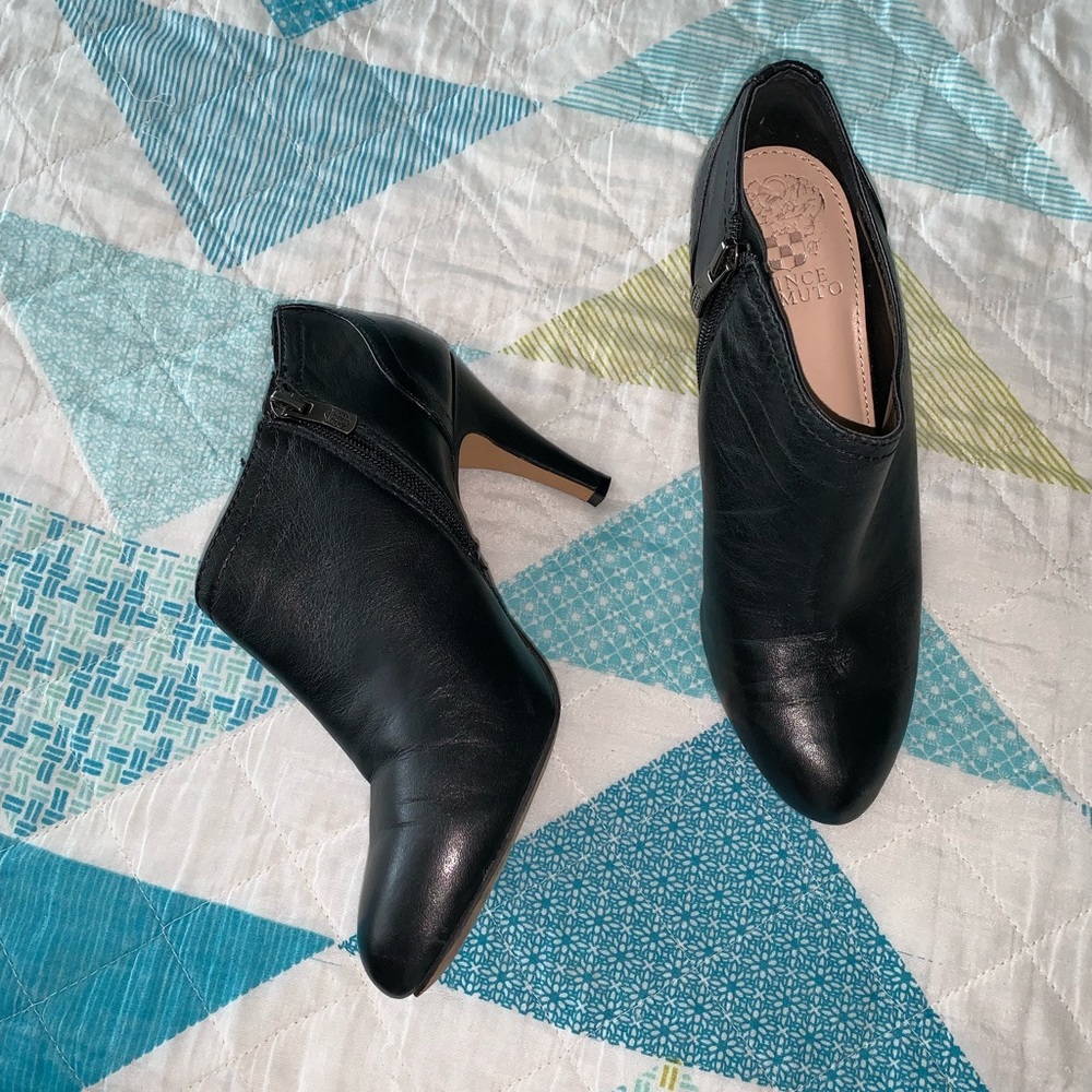 Black Vince Camuto booties